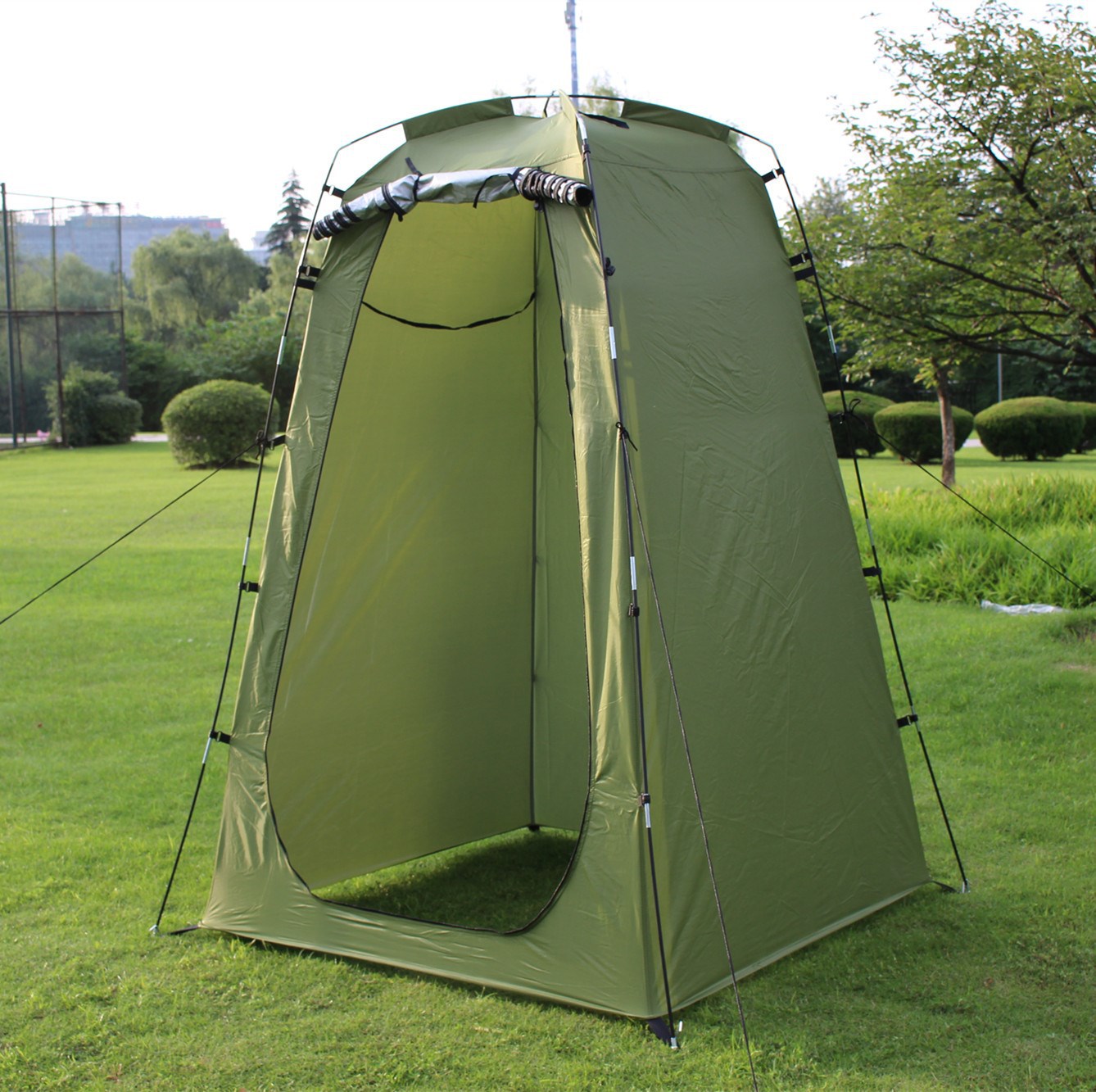 Douche, toilettes, tente de camping