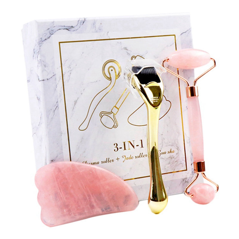 Ensemble de beauté spa comprenant un rouleau de massage en cristal et en jade à micro-aiguilles, une planche exfoliante pour le visage et des accessoires pour le visage.