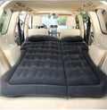 Le lit gonflable pour siège arrière de voiture est pliable.