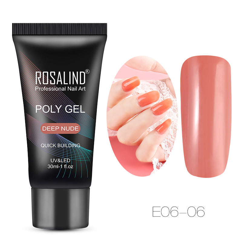 Ongles en cristal, modèle d'ongles, extension d'ongles