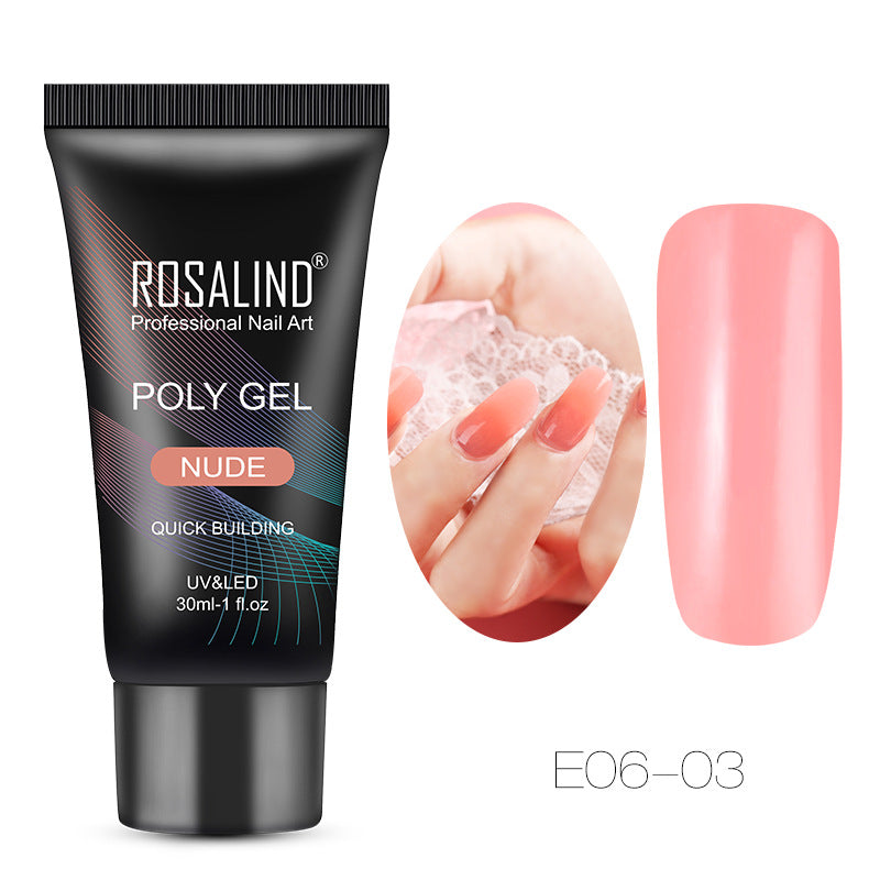 Ongles en cristal, modèle d'ongles, extension d'ongles