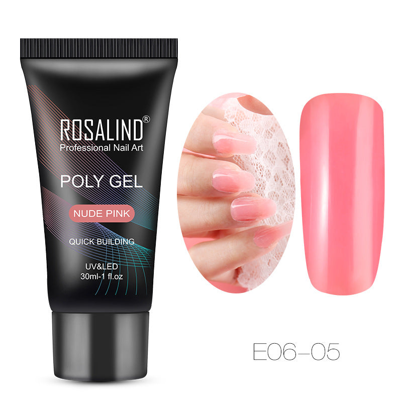 Ongles en cristal, modèle d'ongles, extension d'ongles