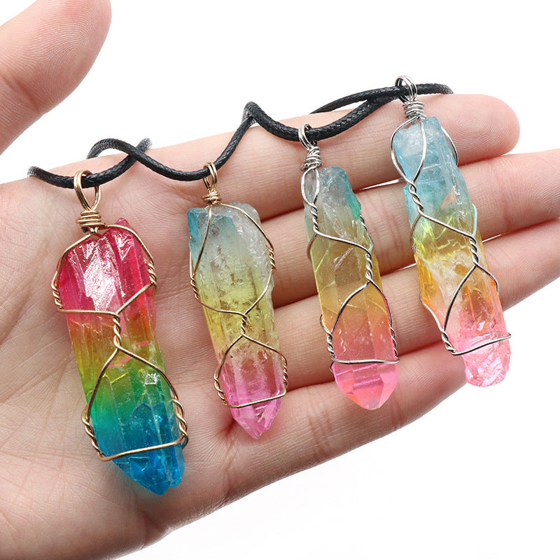 Pendentif Arbre de Vie en Cristal et Pierre, un bijou tendance très en vogue