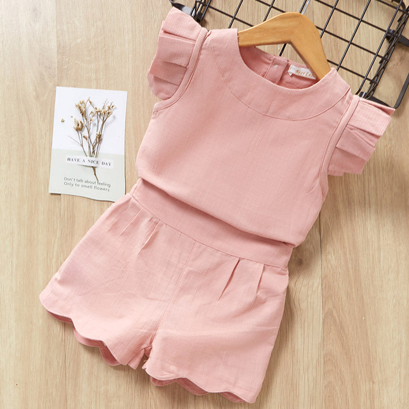 Vêtements pour bébés filles : T-shirt à manches courtes, pantalon et robe.
