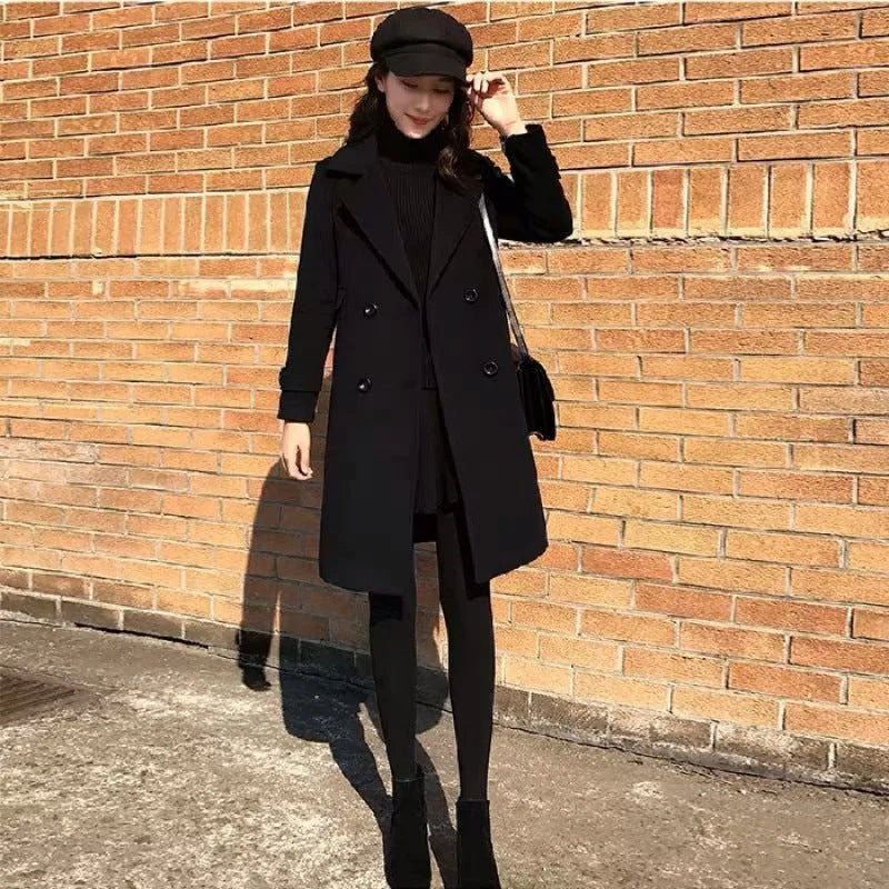 Manteau en laine noir tendance style Chanel
