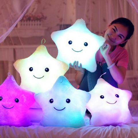 Coussin lumineux unique de 34 cm, motif étoiles vives, avec lumières LED colorées. Peluche en forme d'étoiles, cadeau idéal pour les enfants et les petites filles.