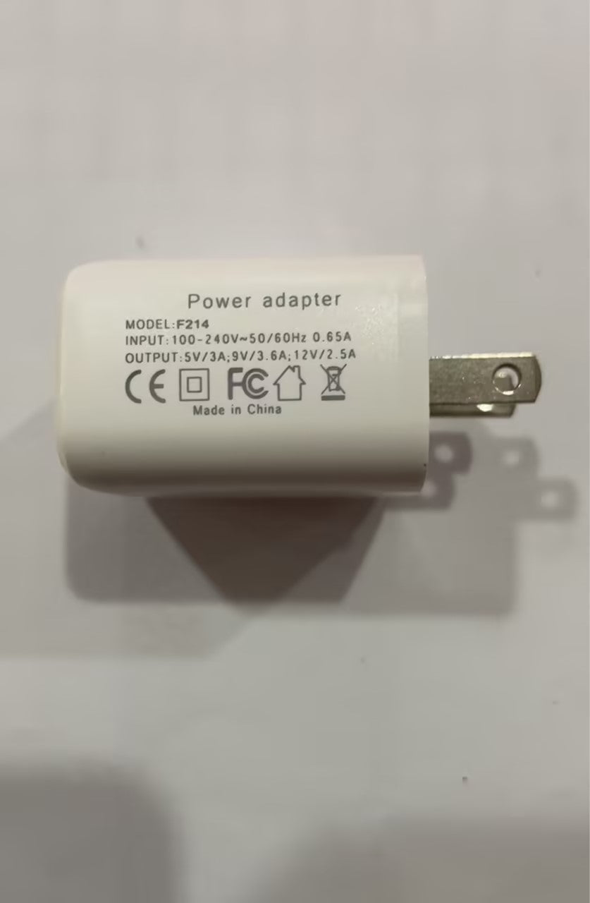 Lampe LED intelligente en forme de G avec enceinte Bluetooth, chargeur sans fil et application pour lampe d'ambiance. Contrôlez votre décoration de chambre.