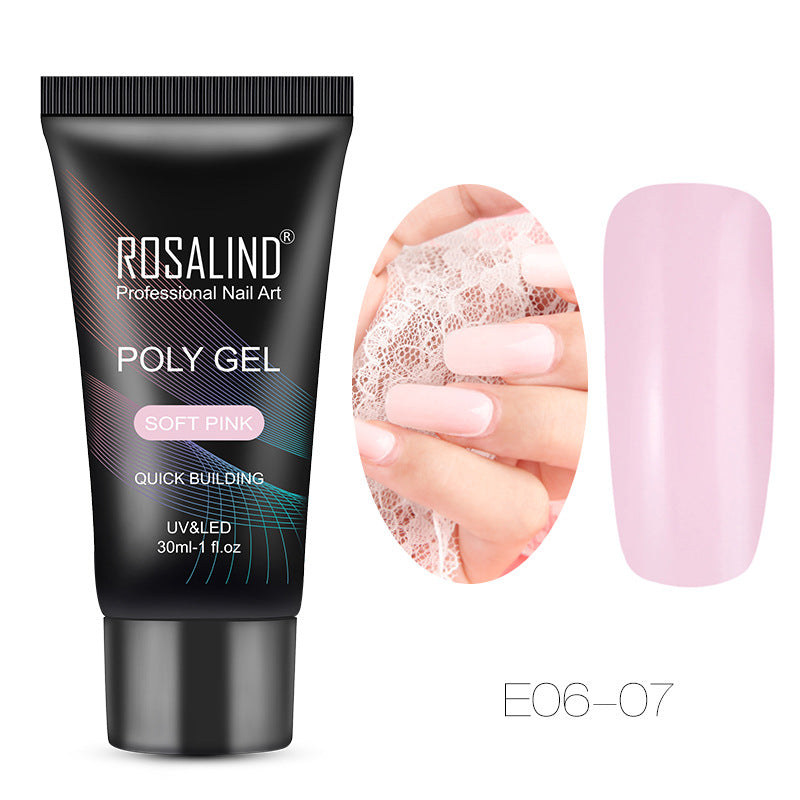 Ongles en cristal, modèle d'ongles, extension d'ongles