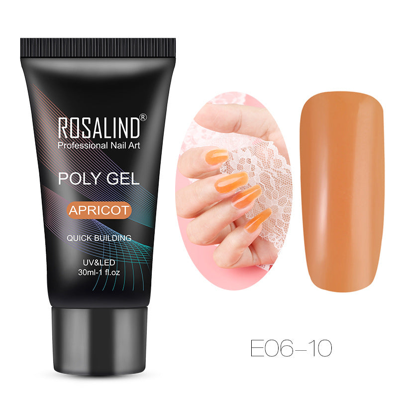 Ongles en cristal, modèle d'ongles, extension d'ongles