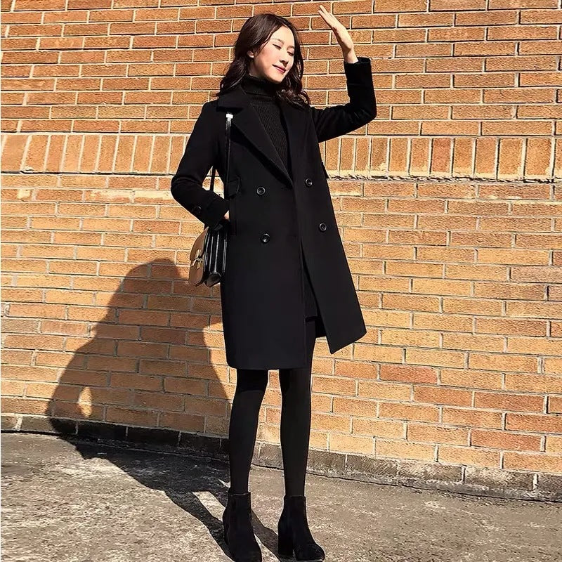 Manteau en laine noir tendance style Chanel
