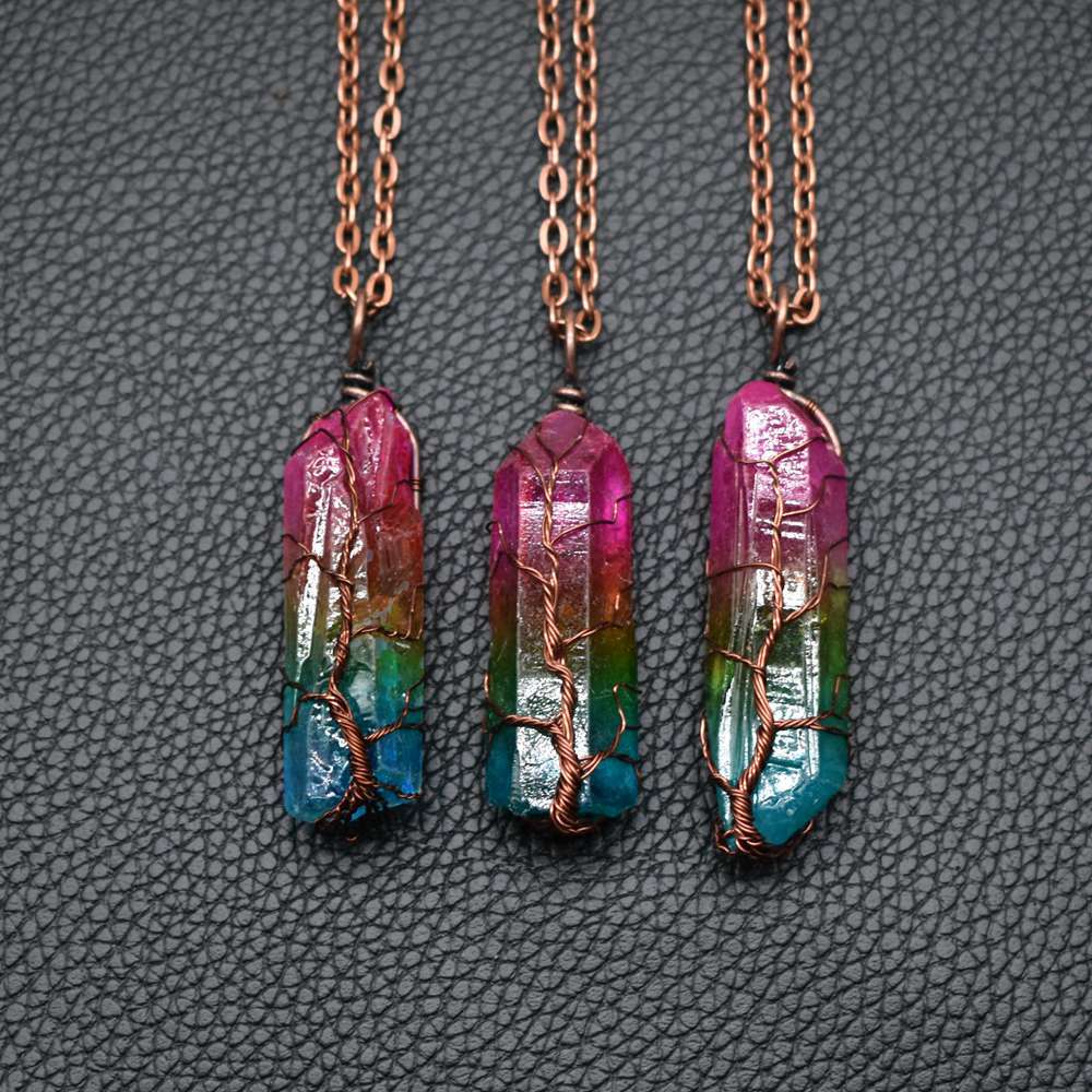 Pendentif Arbre de Vie en Cristal et Pierre, un bijou tendance très en vogue