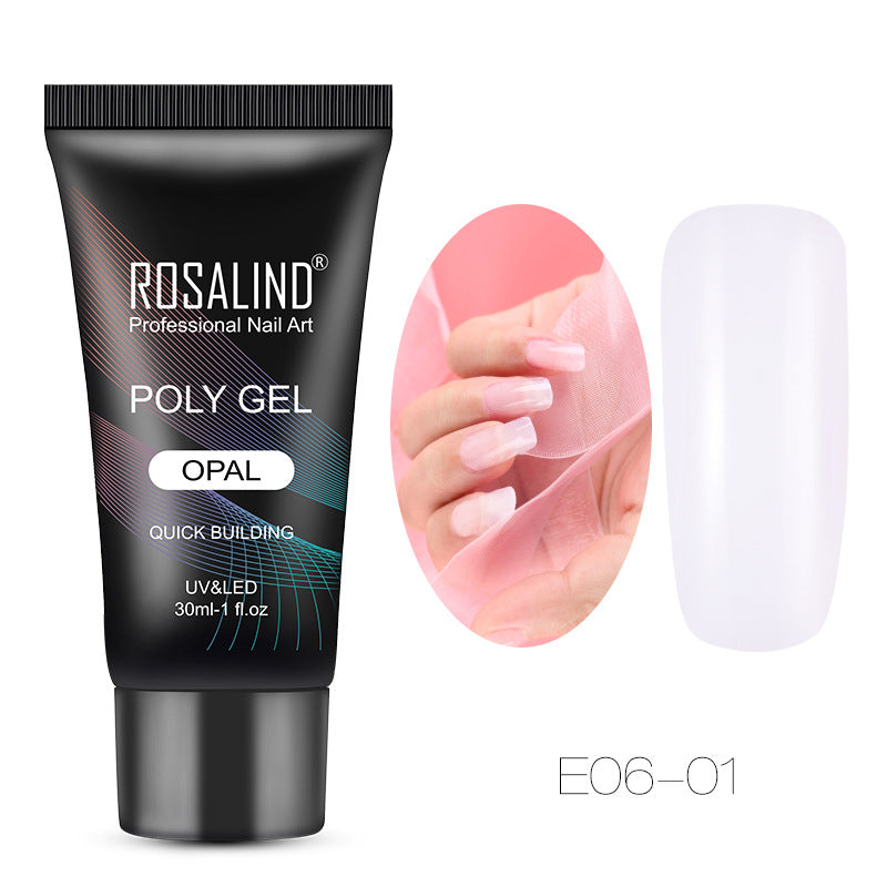 Ongles en cristal, modèle d'ongles, extension d'ongles