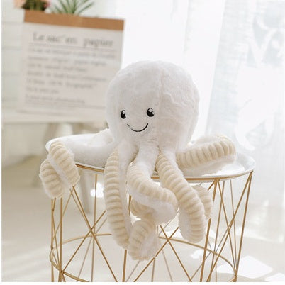 Bébé pieuvre en peluche