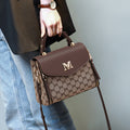 Sac bandoulière tendance au look sophistiqué et haut de gamme