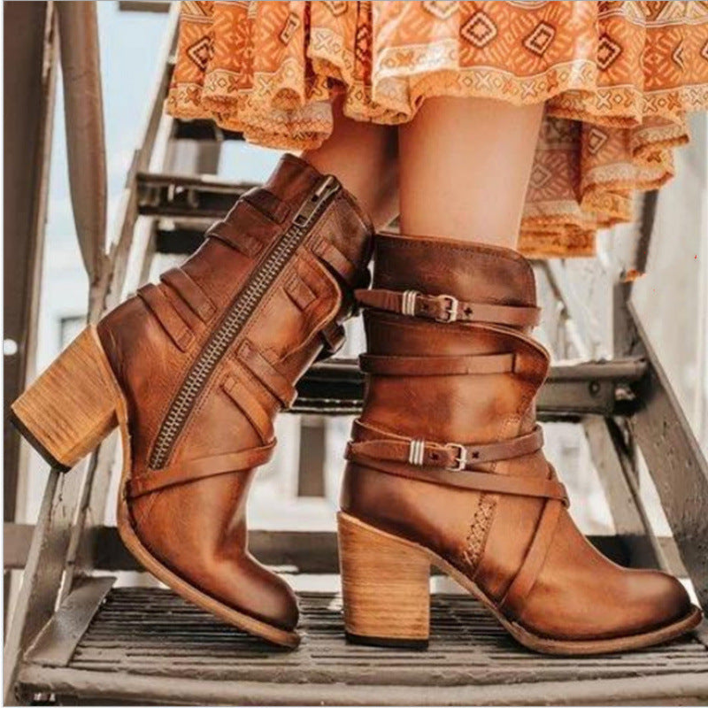 Bottines rétro pour femmes à talons hauts et épais, fermeture éclair latérale et détails à boucle