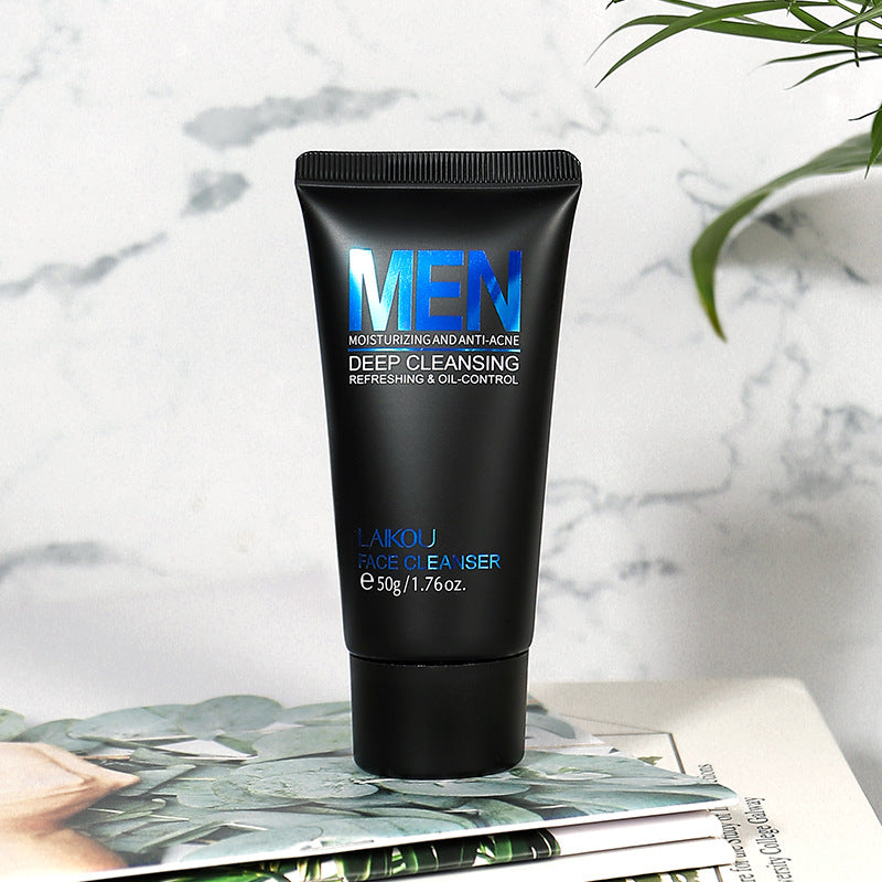 Soin du visage - Exfoliant nettoyant pour hommes 50 g