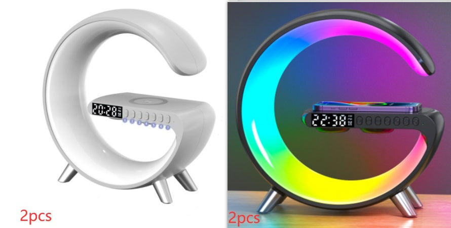 Lampe LED intelligente en forme de G avec enceinte Bluetooth, chargeur sans fil et application pour lampe d'ambiance. Contrôlez votre décoration de chambre.