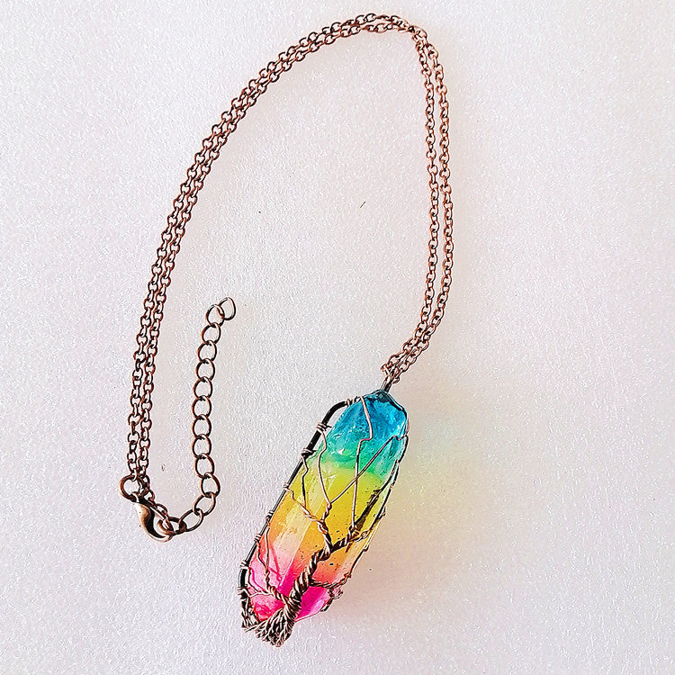 Pendentif Arbre de Vie en Cristal et Pierre, un bijou tendance très en vogue