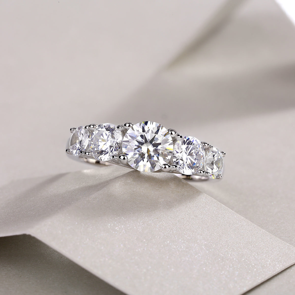 Bagues de luxe en diamant et en argent avec moissanite