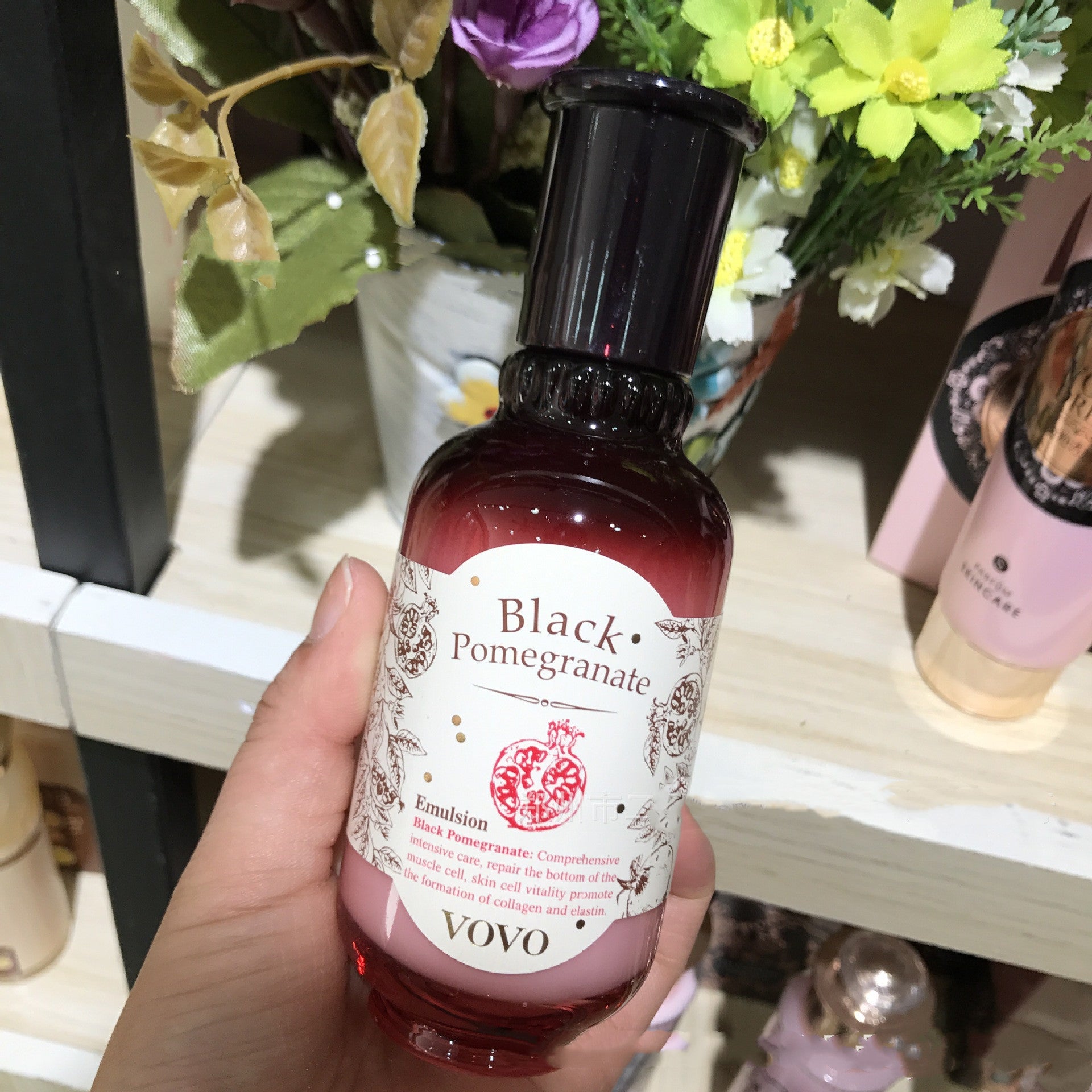 Soin de la peau à la grenade, eau hydratante pour une peau douce et souple