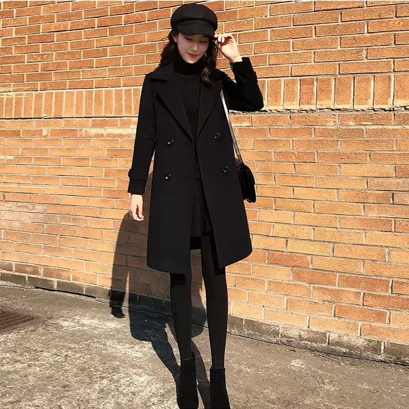 Manteau en laine noir tendance style Chanel